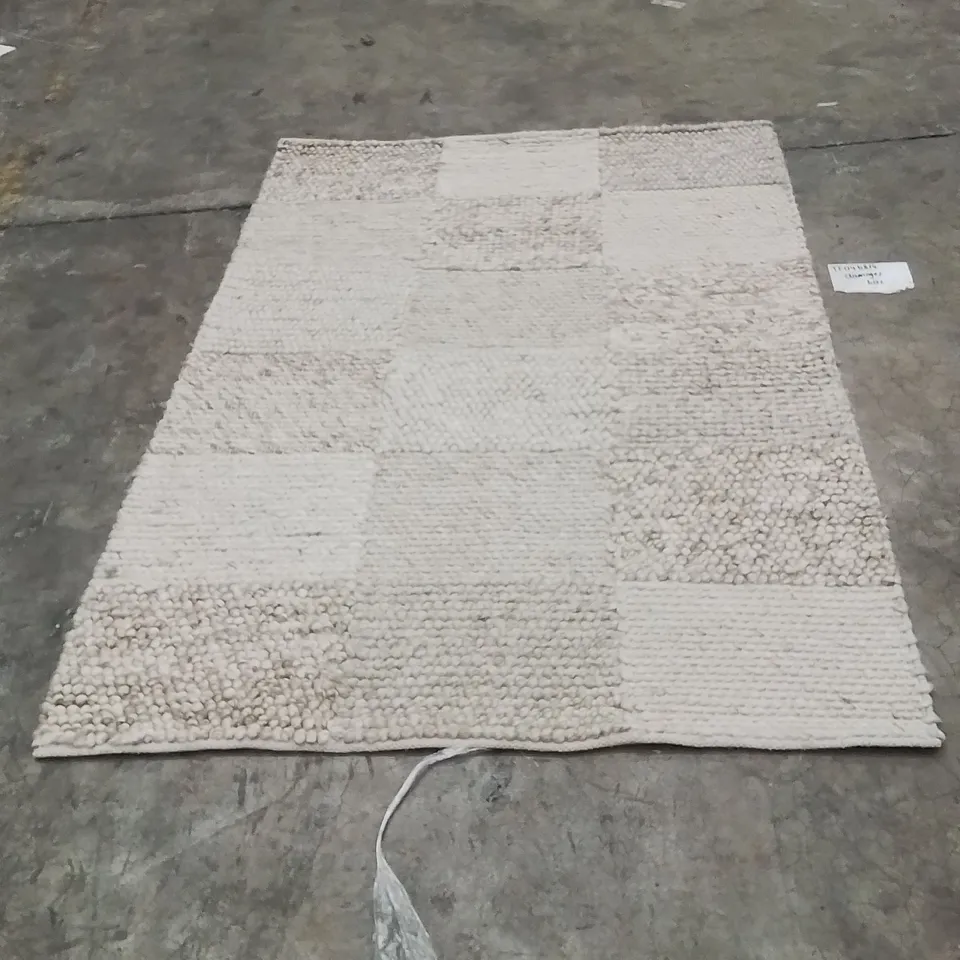 QUALITY DESIGNER AREA RUG - APPROXIMATELY 180X120CM