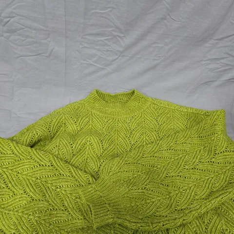 D&CO. DENIM + COMPANY LIME GREEN KNIT SWEATER - SIZE L 