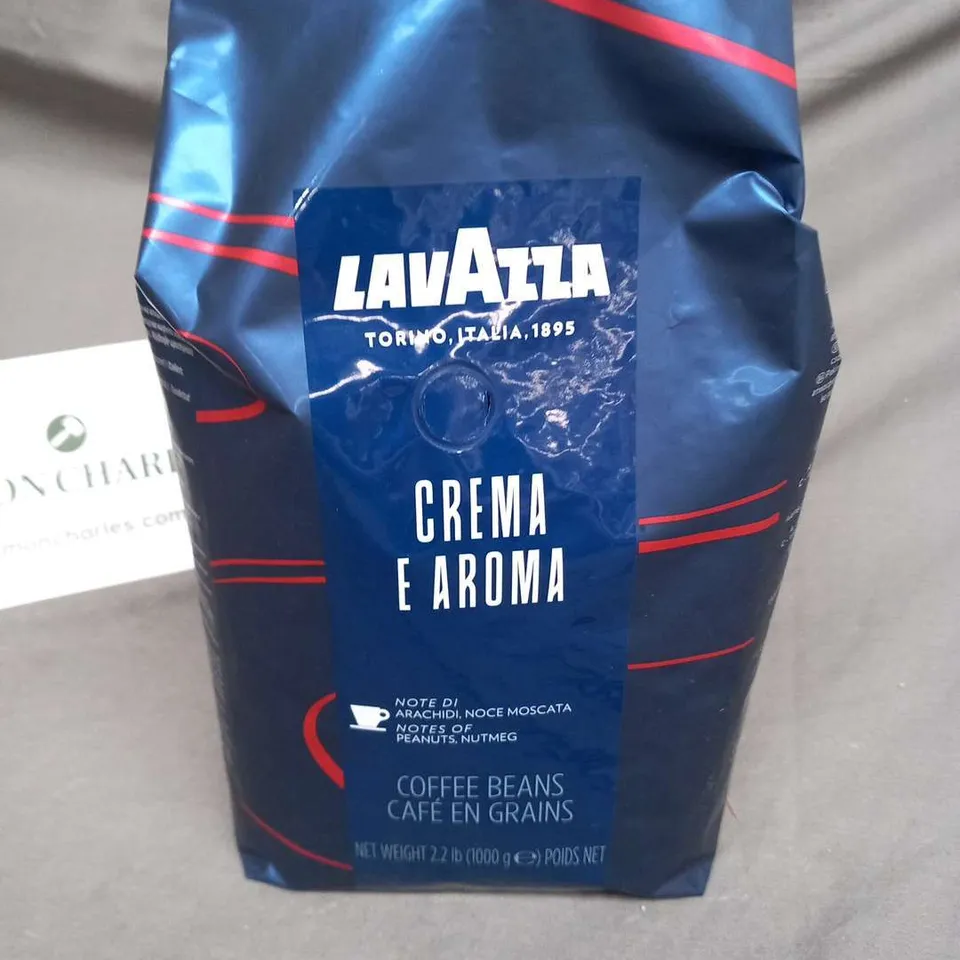 SIX BAGS OF LAVAZZA CREMA E AROMA COFFEE BEANS 1000G