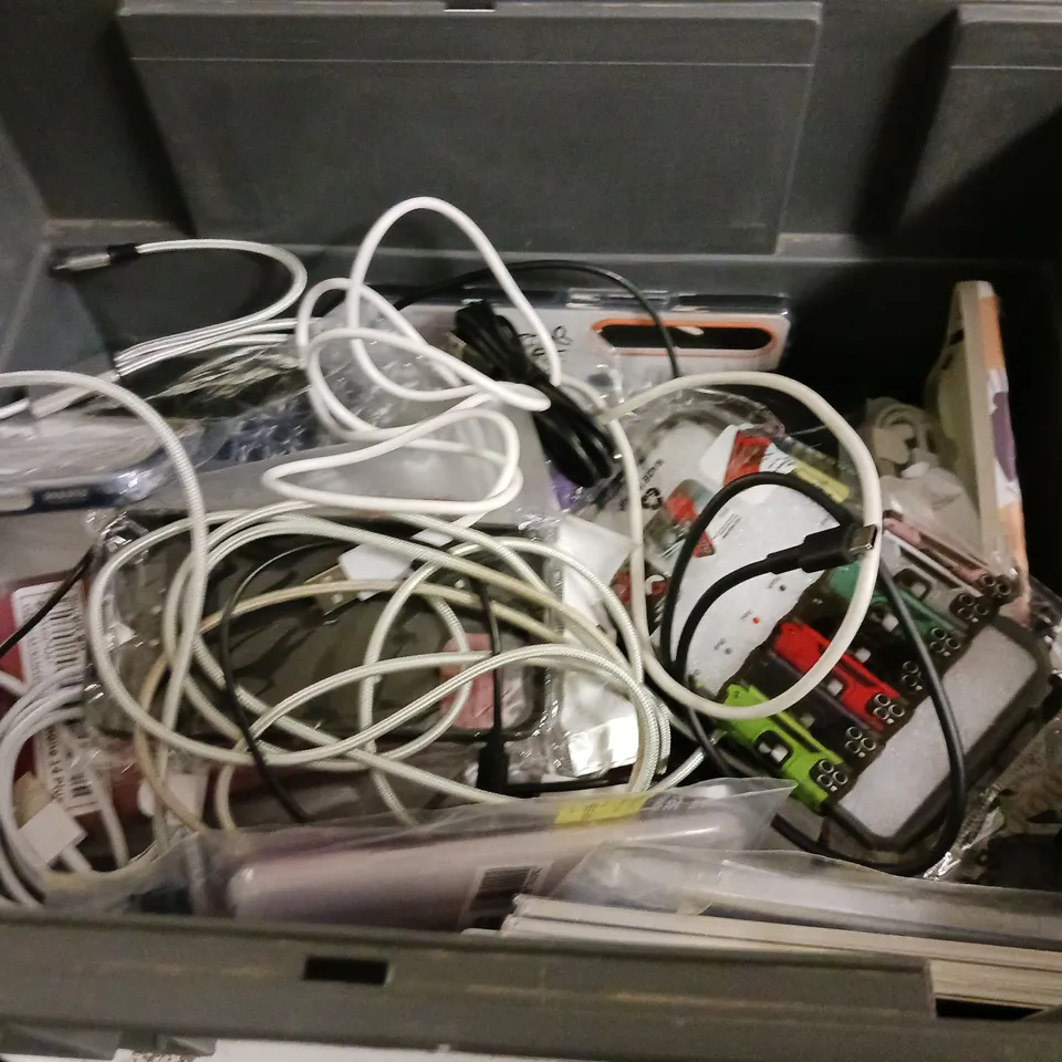 LOT OF ASSORTED MOBILE PHONE ACCESSORIES TO INCLUDE SCREEN PROTECTORS, CASES, CHARGERS AND CABLES