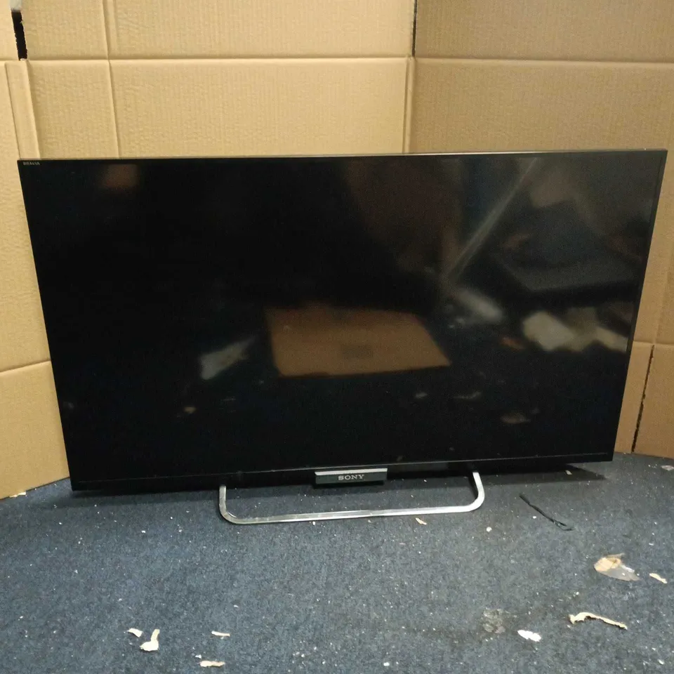 UNBOXED SONY 42" LCD TV - 42W653A