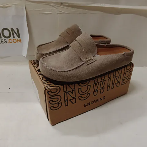 BOXED SNOWWIND TAUPE SUEDE SLIP-ON SHOES – UK 5.5 (EU 38)