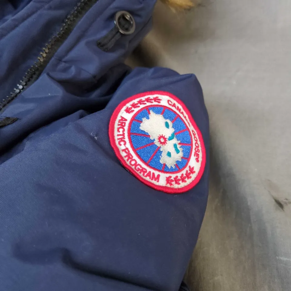 CANADA GOOSE NAVY PARKA WITH FUR-TRIM HOOD – MEN'S - SIZE UNSPECIFIED