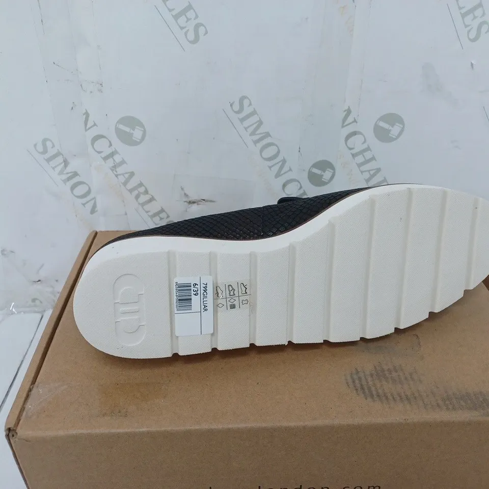 BOXED PAIR OF DUNE LONDON GILLIARD FLATFORM SLIPPER CUT LOAFERS IN BLACK SIZE 6