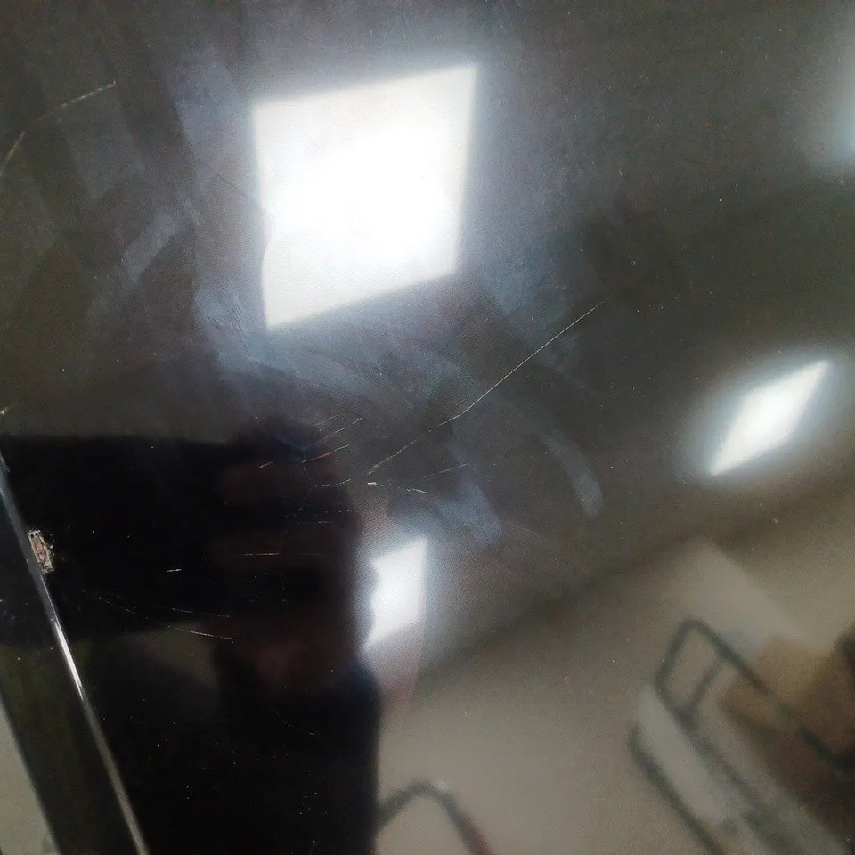 JVC 40 INCH SMART LED TV - LT-40C750 - COLLECTION ONLY