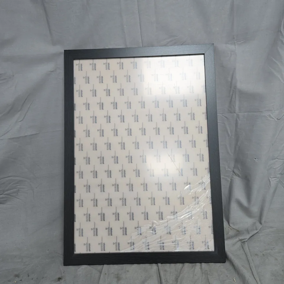 BLACK FRAME FOR WALL ART 47 X 65 CM UNBOXED