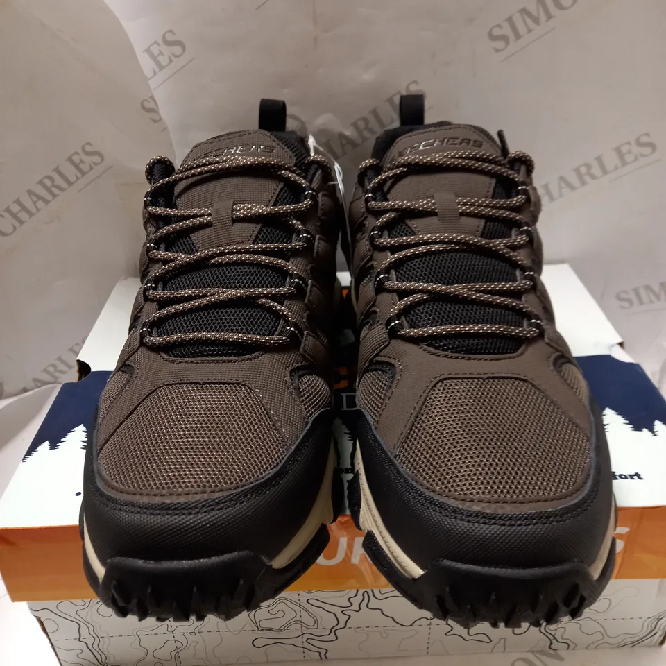 SKECHERS MEN'S SKECH-AIR BROWN TRAINERS - SIZE 12