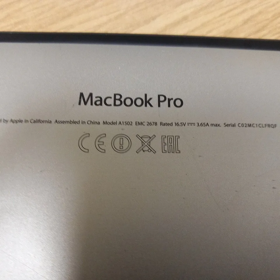 APPLE MACBOOK PRO (A1502 EARLY 2015)