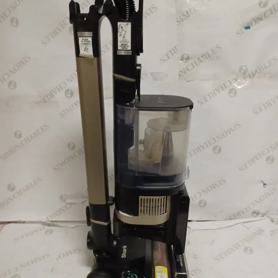 SHARK CORDLESS STICK VACUUM CLEANER PET PRO MODEL