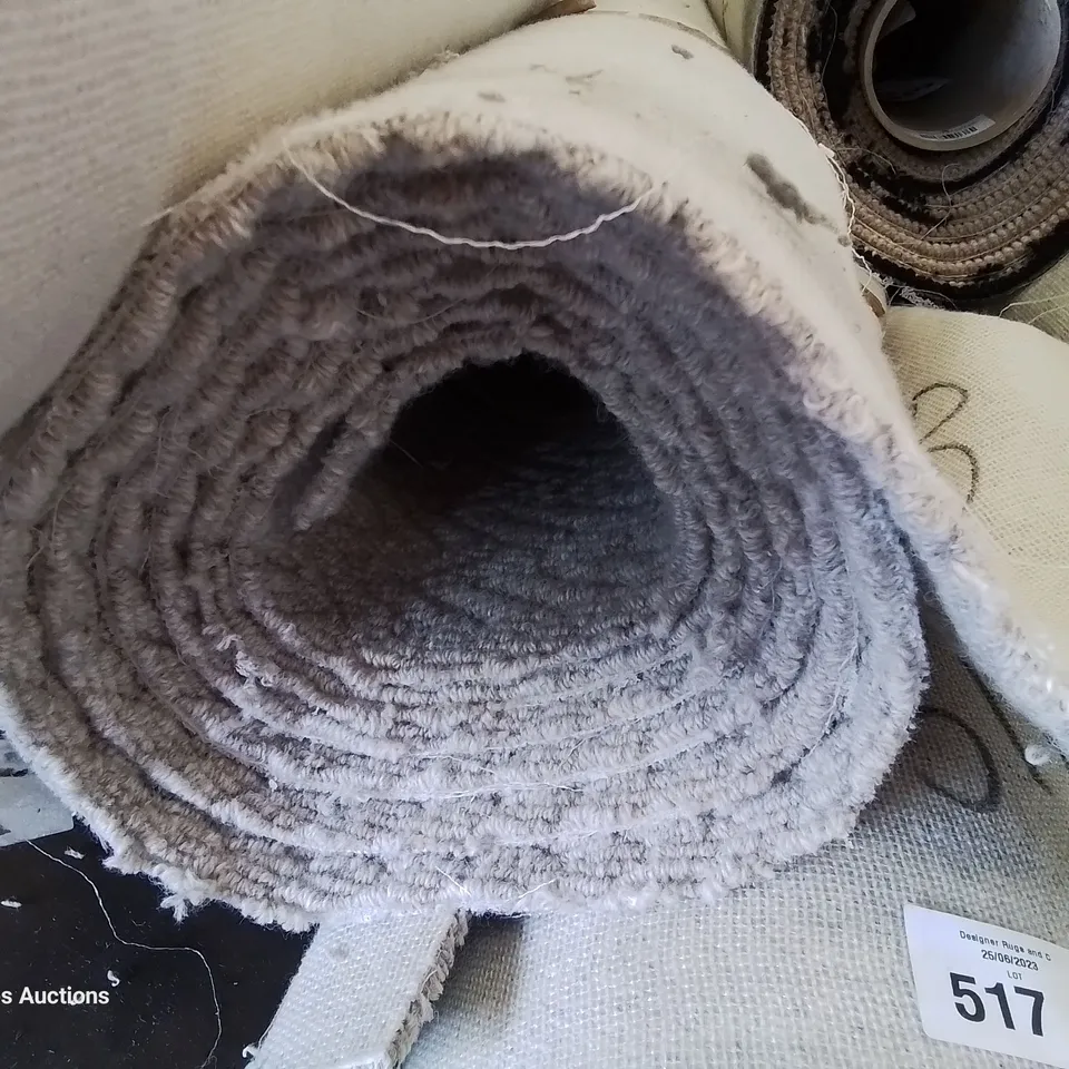 ROLL OF QUALITY BLOOMSBURY CARPET APPROXIMATELY 5M × 4.02M