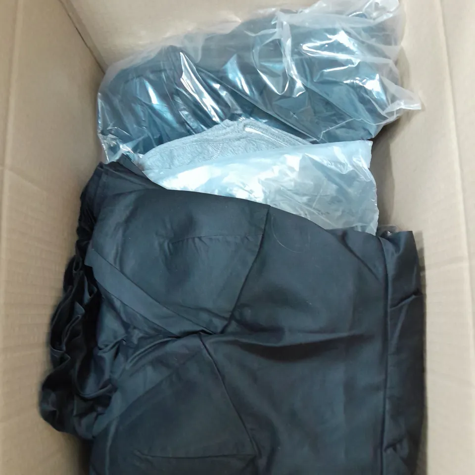 LOT OF APPROX 12 CLOTHING ITEMS IN VARIOUS BRANDS, STYLES, COLOURS AND SIZES