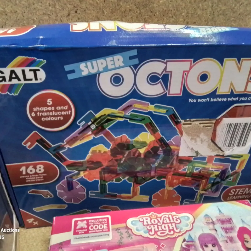 BOX OF APPROXIMATELY 10 KIDS BOXED TOYS TO INCLUDE: FUNKY POP, OCTONS GAME, CASH REGISTER, GUITAR ETC.