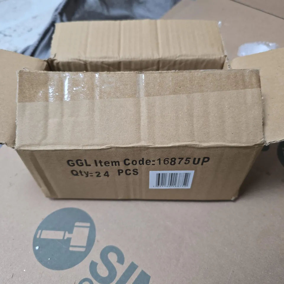 BOX OF GISELA GRAHAM SMALL FESTIVE STAR DECORATIONS 