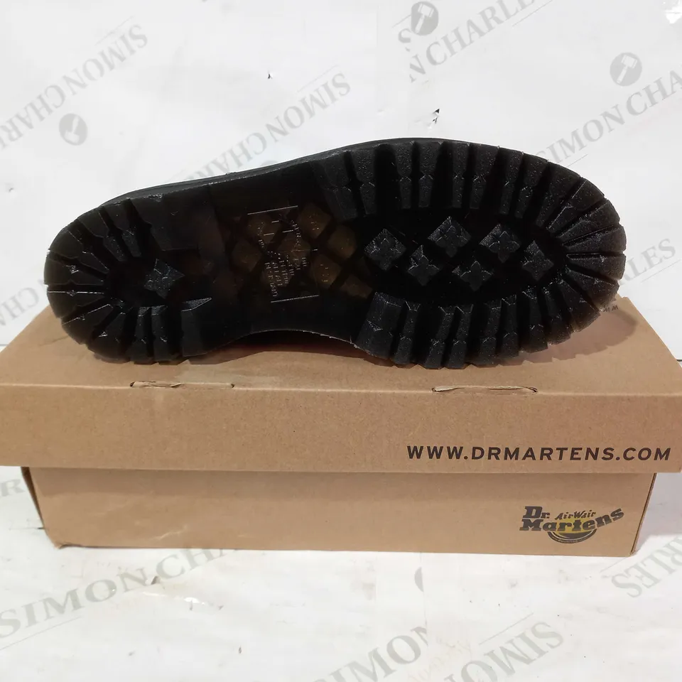 BOXED PAIR OF DR MARTENS LEATHER BOOTS IN BLACK UK SIZE 5