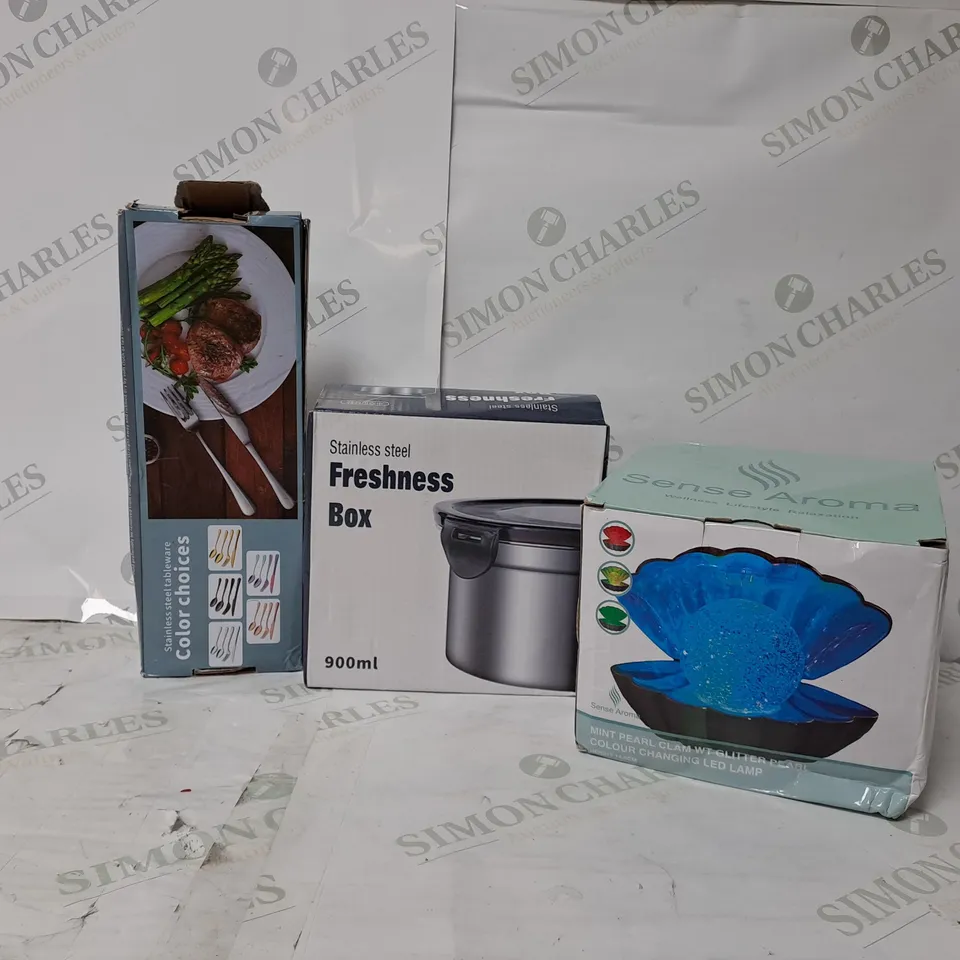 APPROXIMATELY 12 ASSORTED ITEMS TO INCLUDE SENSE AROMA MINT PEARL CLAM GLITTER PEARL, STAINLESS STEEL FRESHNESS BOX, STAINLESS STEEL TABLEWARE 