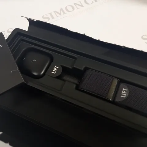 WHOOP 4.0 ACTIVITY MONITOR