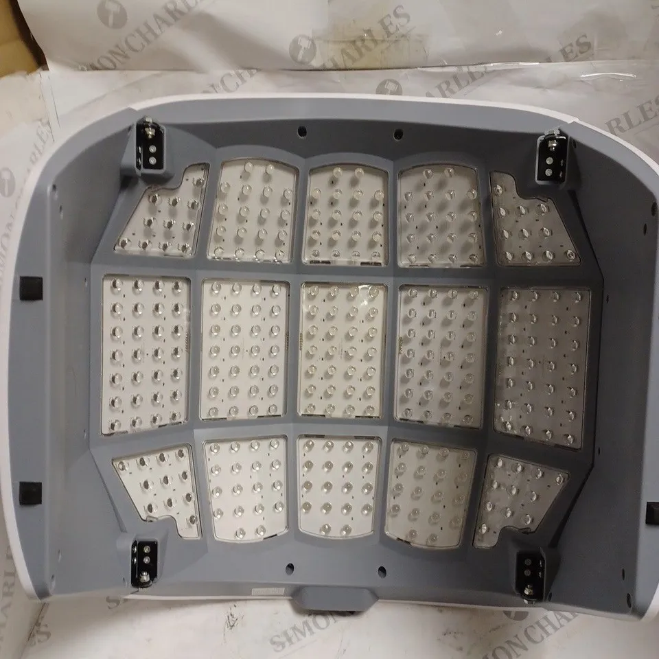 BOXED GEMPORIA VIORELLI SALON LIGHT THERAPY DOME. 