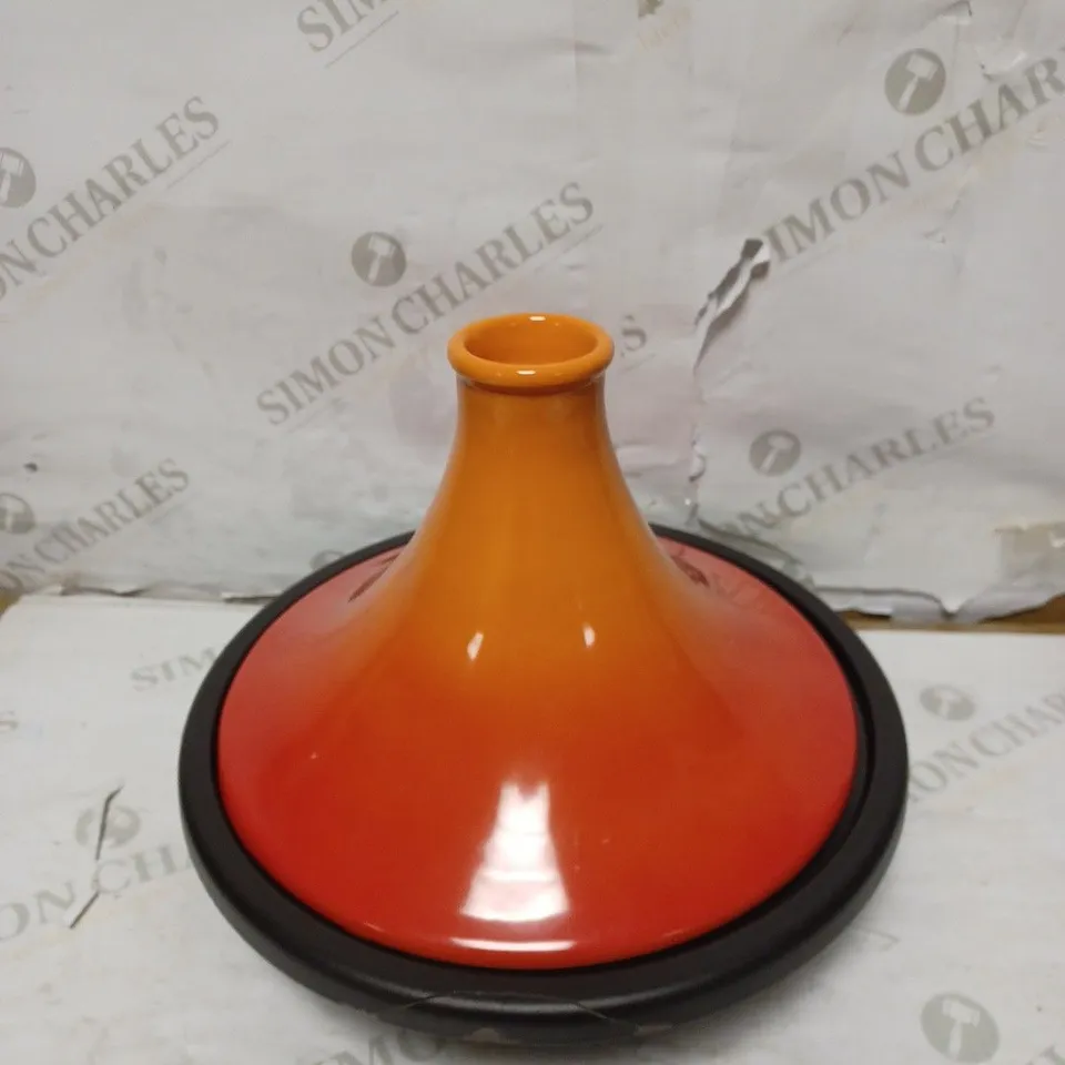 LE CREUSET TAGINE WITH CAST IRON BASE AND STONEWARE FUNNEL LID, DISHWASHER AND OVEN SAFE
