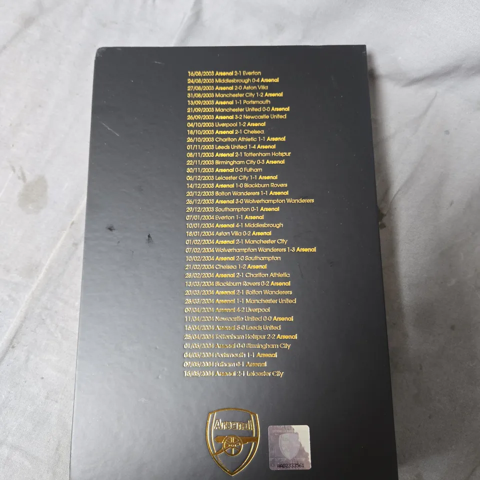 ARSENAL INVINCIBLES 2003/04 MEMORABILIA BOX SET WITH MINIATURE JERSEYS