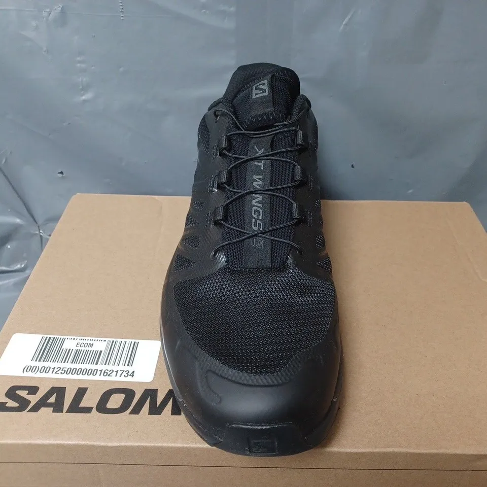 BOXED PAIR OF SALOMON WINGS 2 TRAINERS IN BLACK - UK 8.5