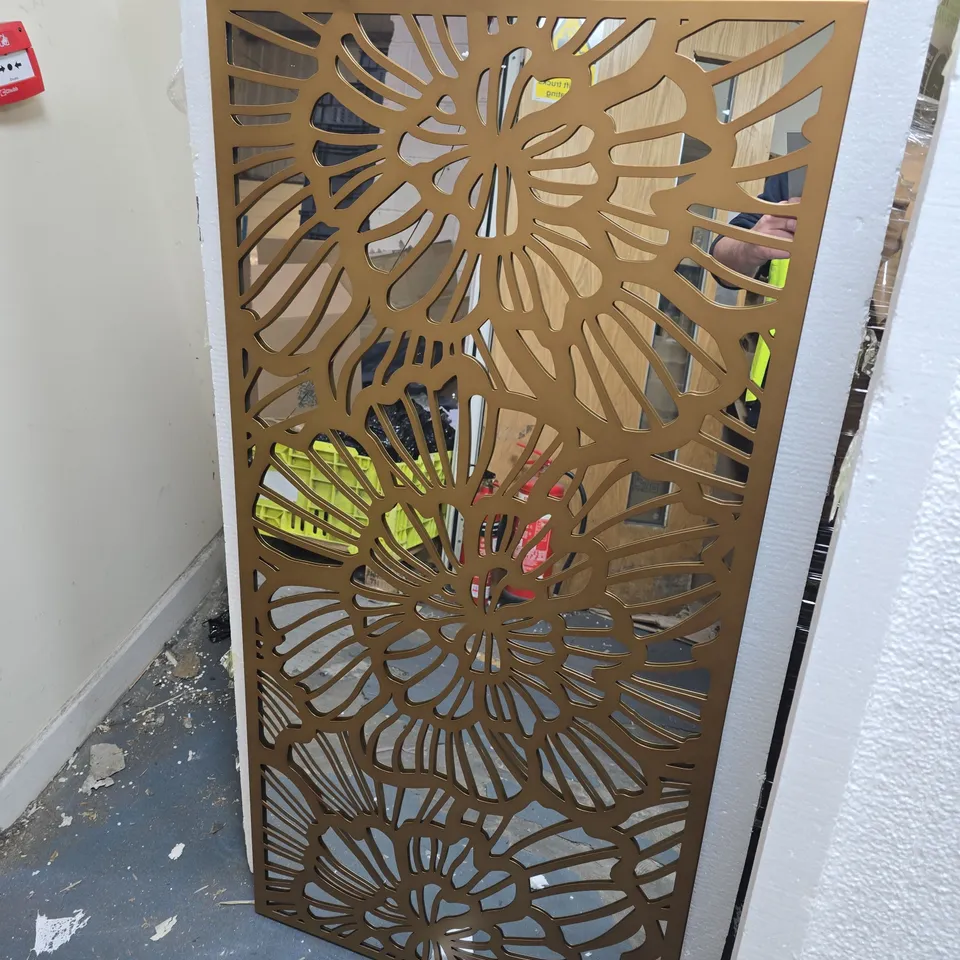 DECORATIVE FLORAL METAL PANEL SCREEN – 60 X 120 CM