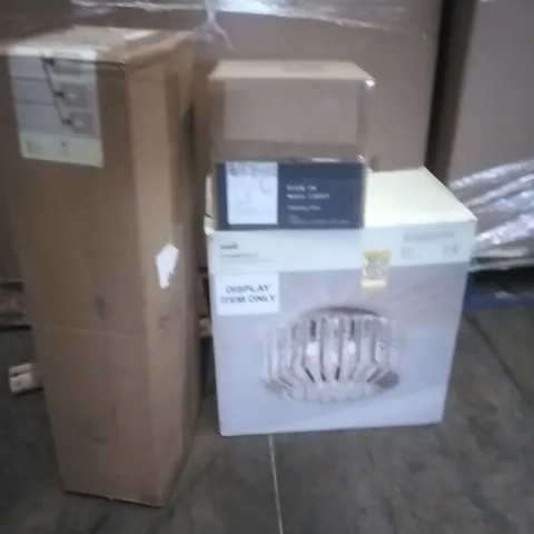 PALLET CONTAINING A VERY LARGE QUANTITY OF ASSORTED DESIGNER LIGHTING PRODUCTS INCLUDING:SIENA BAR CEILING LIGHT,PLUG IN WALL LIGHT,CHANTILLY CEILING LIGHT