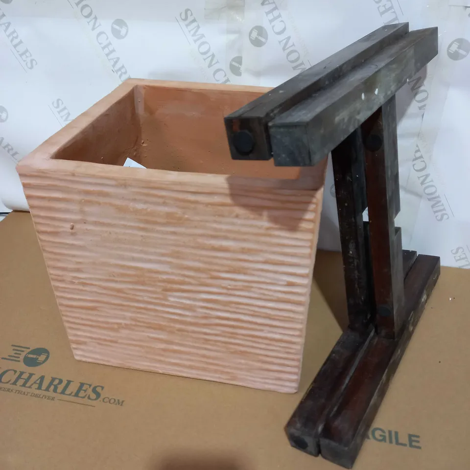 SQAURE PLANTER ON WOODEN LEGS - SAND RRP £39.99