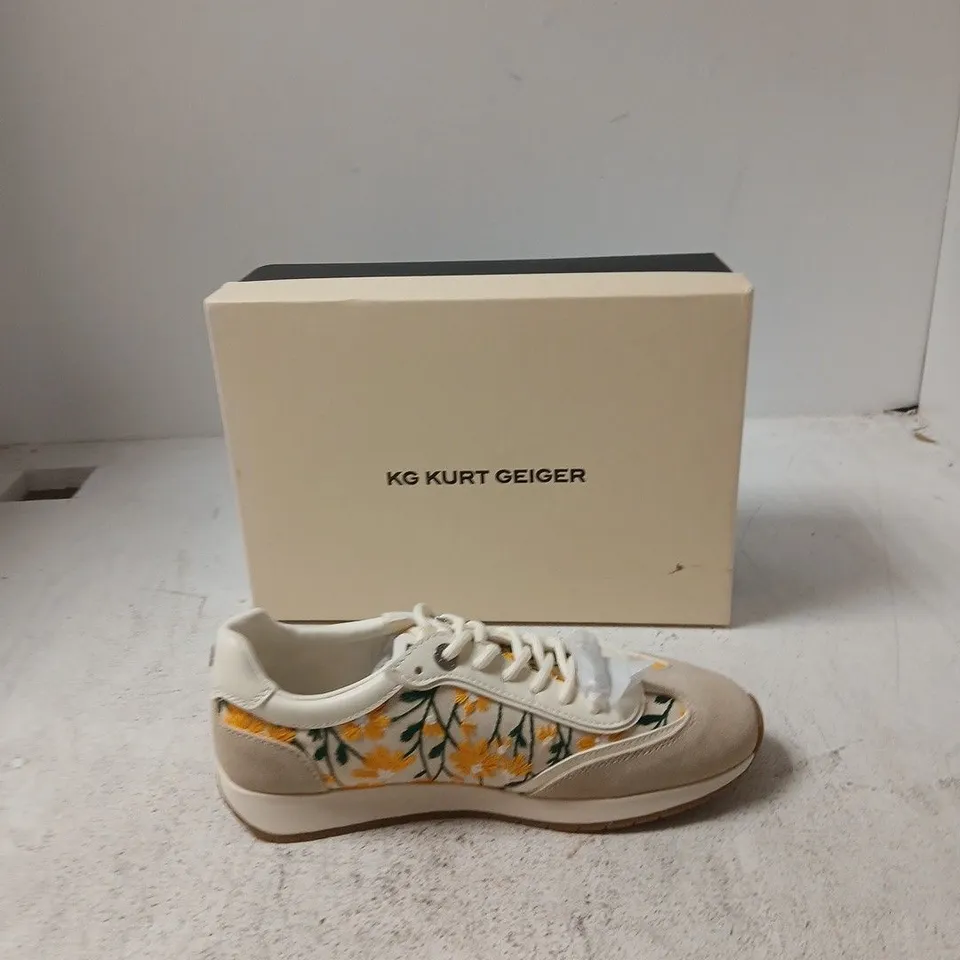 BOXED KG KURT GEIGER WOMEN’S FLORAL SNEAKERS – WHITE/COMB - EUR 38