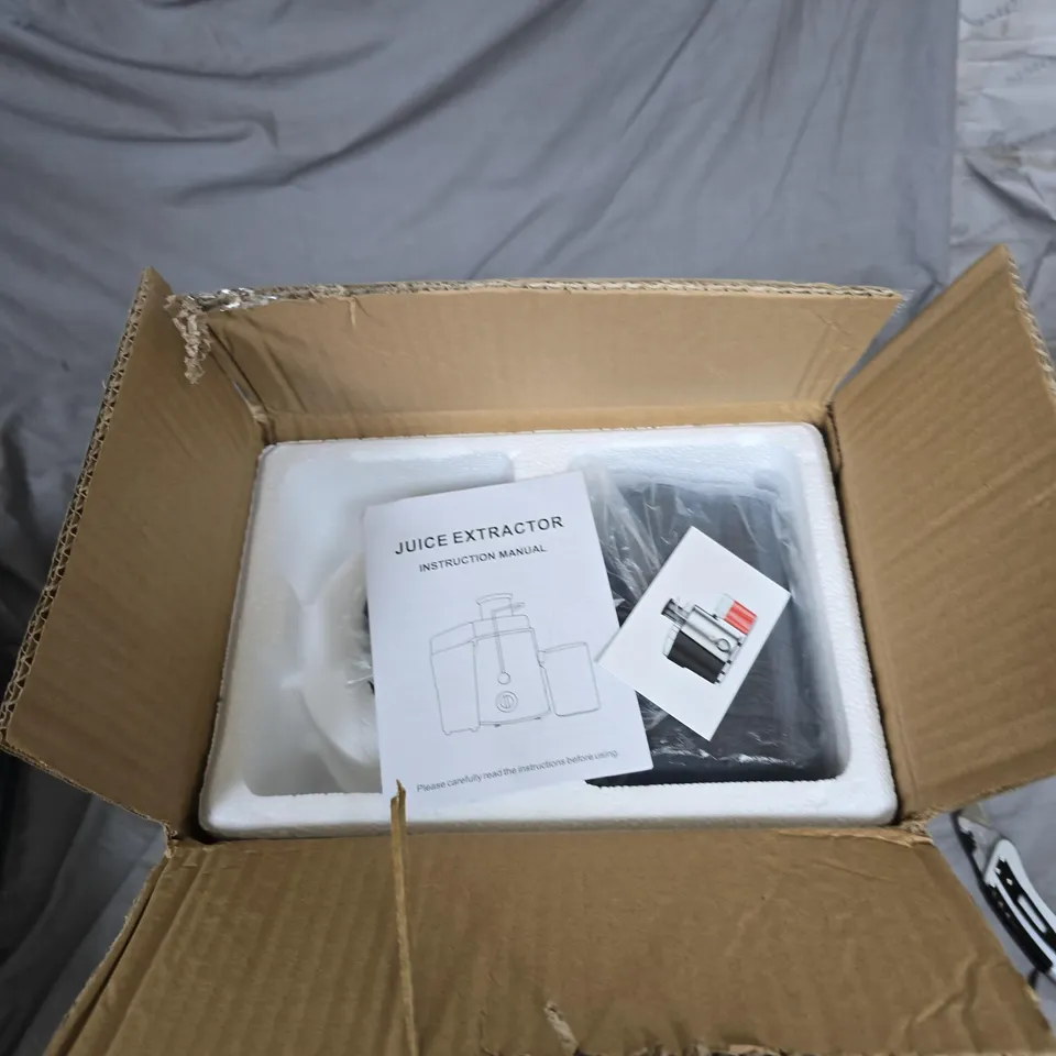 JUICE EXTRACTOR – BOXED WITH INSTRUCTION MANUAL