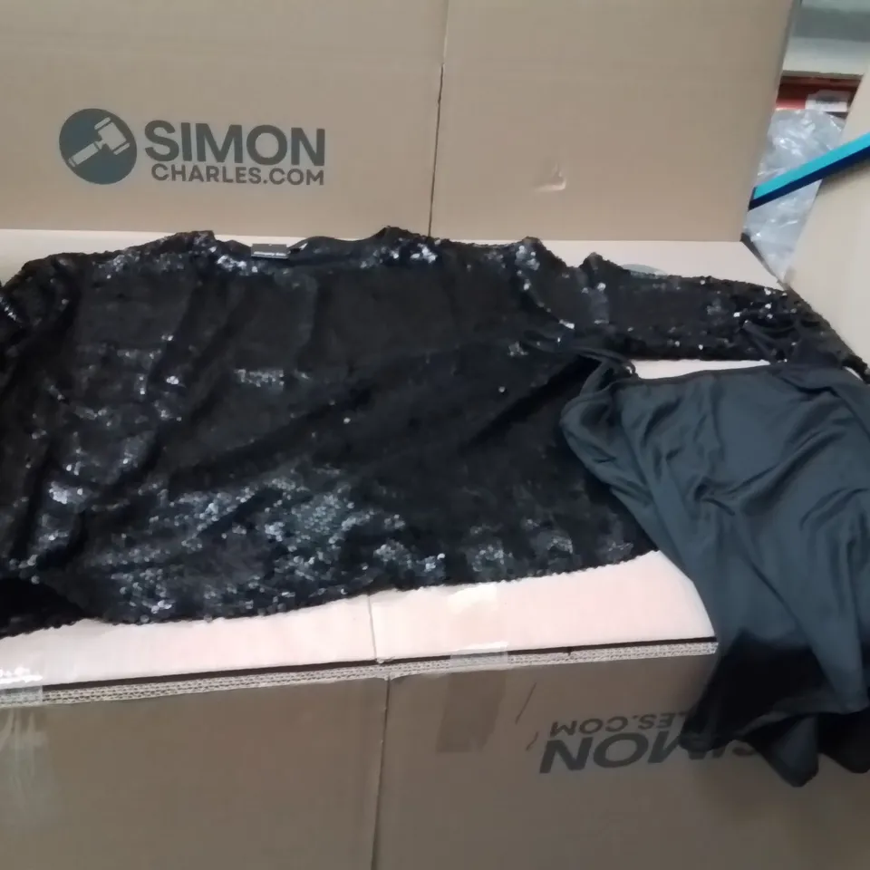 BOXED BRAND NEW APPROXIMATELY 13 SIMPLY BE SEQUIN TOP BLACK SIZE 22