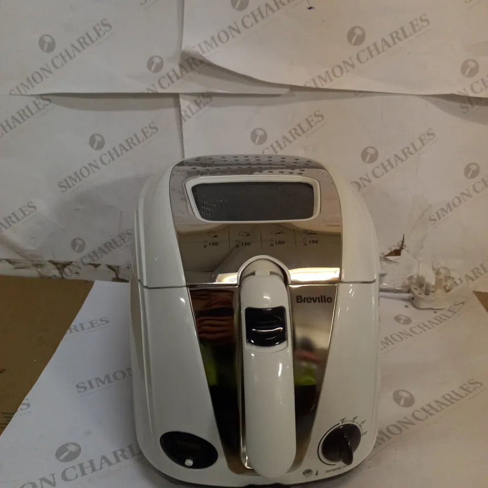 BREVILLE EASY CLEAN DIGITAL FRYER 