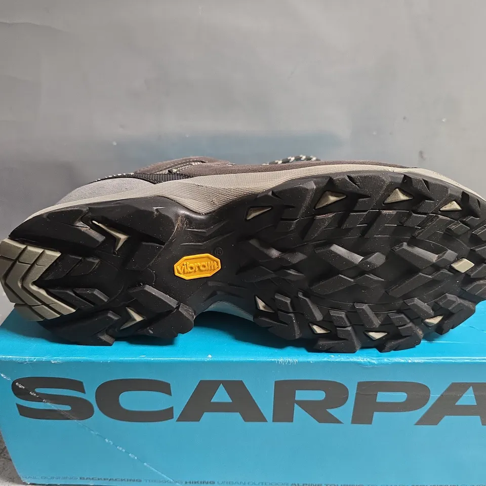 BOXED PAIR OF SHERPA VORTEX GTX TRAINERS IN GREY - UK 9.5