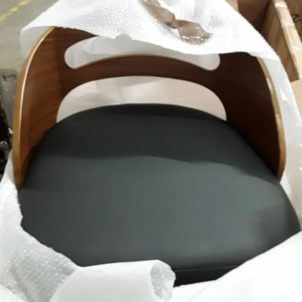 BOXED BLACK / WOOD EFFECT BAR CHAIRS SET OF 2 
