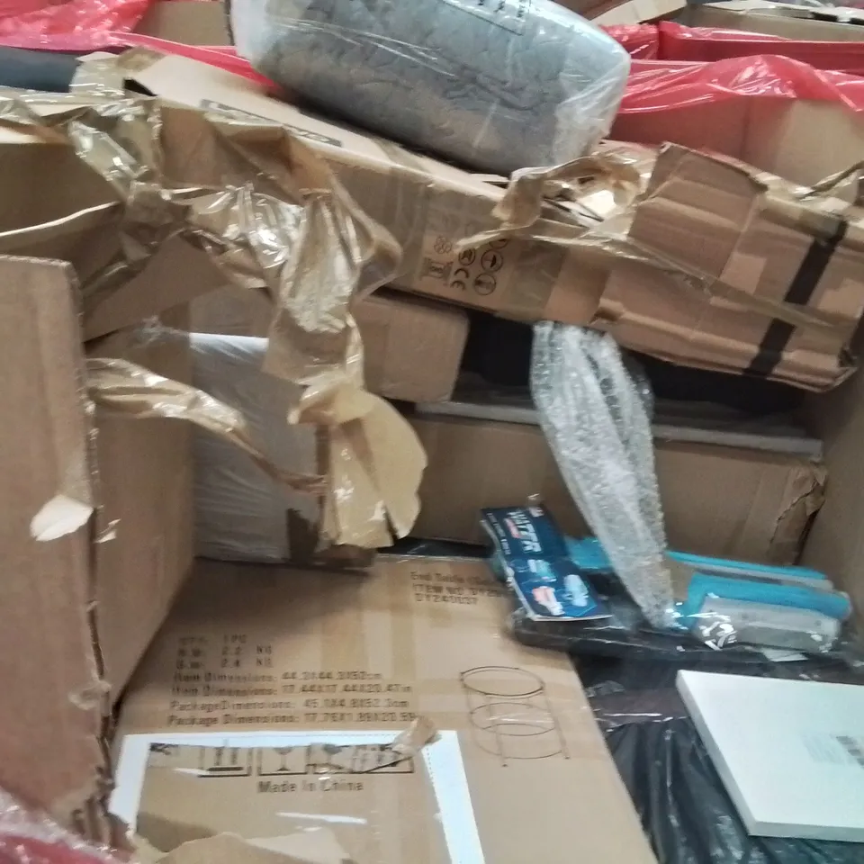 PALLET OF ASSORTED HOUSEHOLD GOODS AND PRODUCTS TO INCLUDE;AUTOMATIC CAT LITTER BOX,CORK GLOBE,SIDE TABLE 