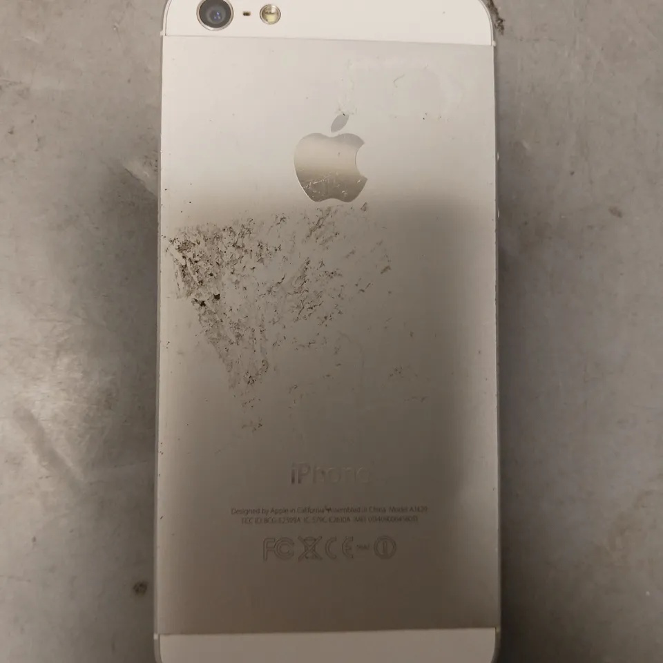APPLE IPHONE 5 (A1429) SMARTPHONE IN NAVY