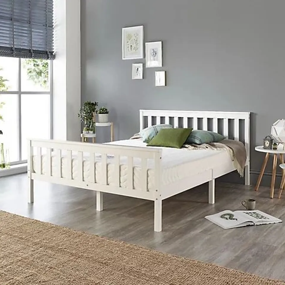 BOXED ASPIRE ATLANTIC WOOD BED FRAME IN WHITE, SIZE SMALL DOUBLE (1 BOX)