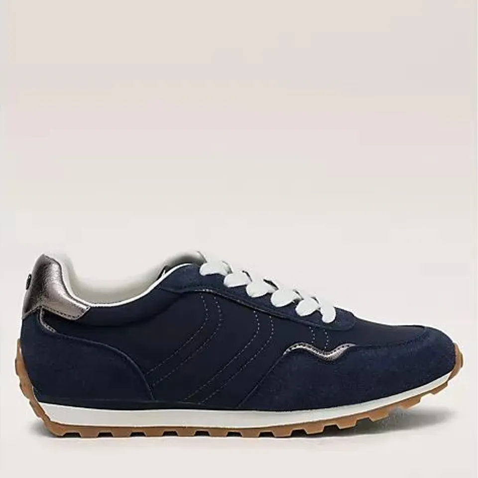 RUTH LANGSFORD LACE UP TRAINERS SIZE 6