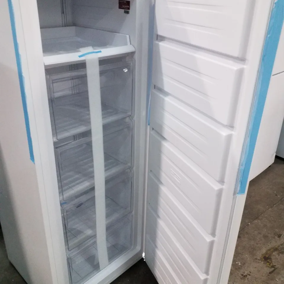 RUSSELL HOBBS 168 LITRE WHITE FREESTANDING FREEZER - UNPROCESSED RAW RETURN