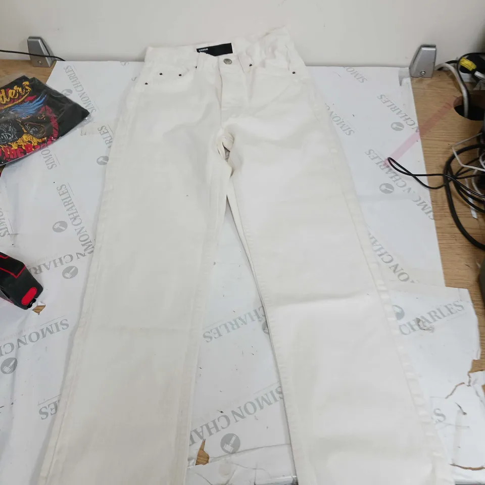 VERY BLEACHED DENIM JEANS SIZE 32 REGULAR