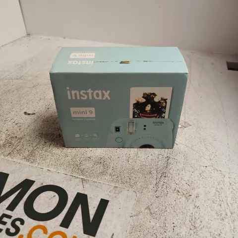 FUJIFILM INSTAX MINI 9 INSTANT CAMERA – BOXED