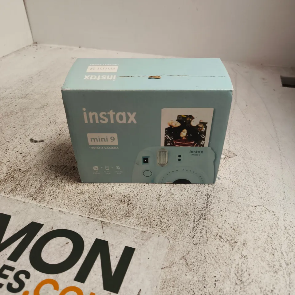 FUJIFILM INSTAX MINI 9 INSTANT CAMERA – BOXED