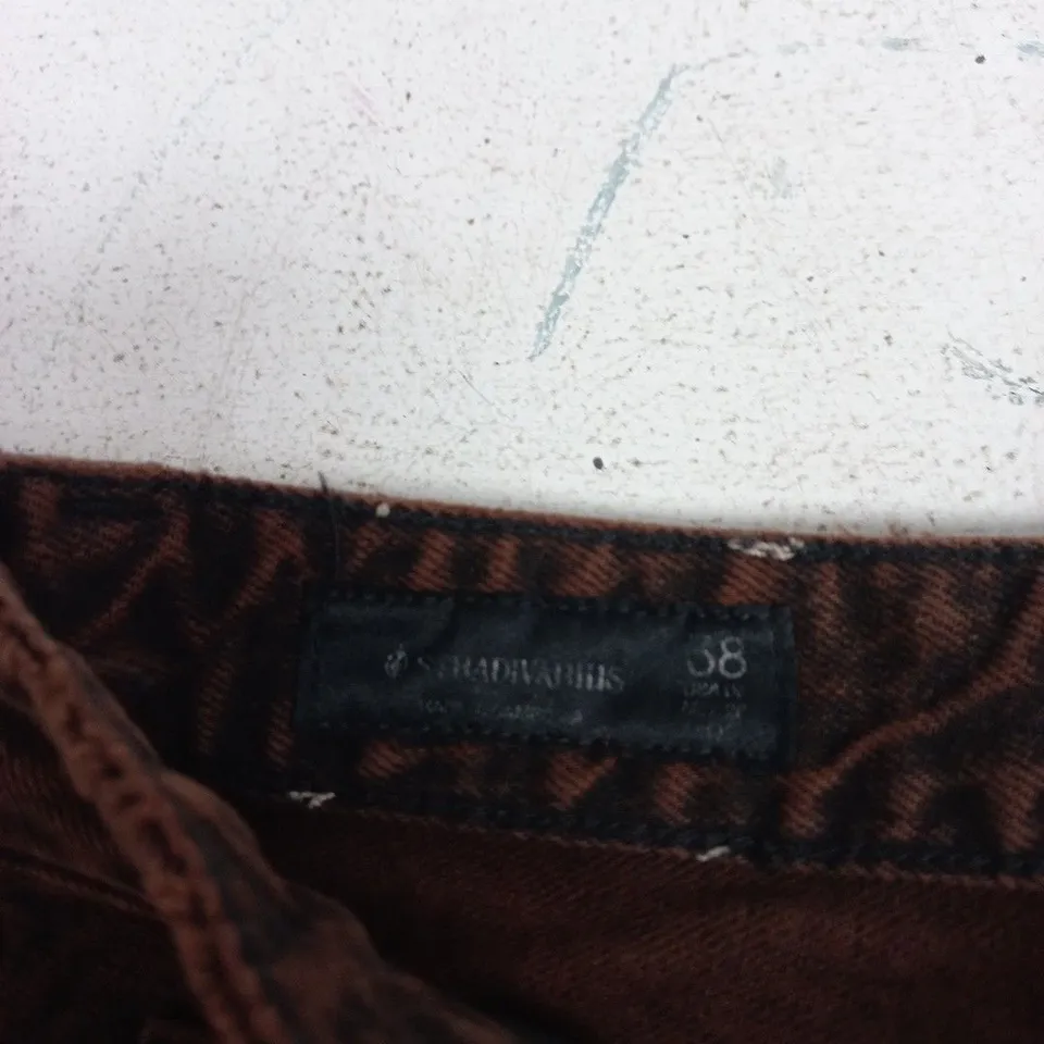 STRADIVARIUS BROWN JEANS TROUSERS – D92 STRAIGHT WIDE (SIZE 38) - USED