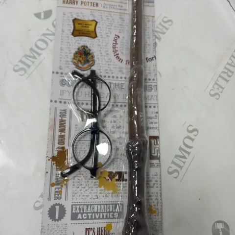 HARRY POTTER ACCESSORY KITS - GLASSES AND WAND
