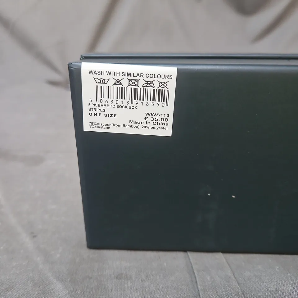 CREW CLOTHING COMPANY PACK OF 5 PAIRS OF SOCKS IN A PRESENTATION BOX ONE SIZE 