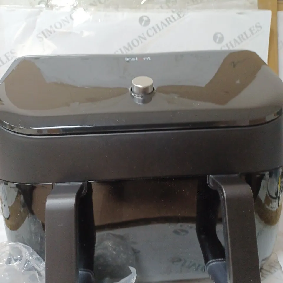 INSTANT CORTEX 8 IN 1 AIR FRYER 