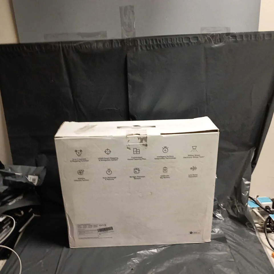 REALME TECHLIFE ROBOT VACUUM – BOXED