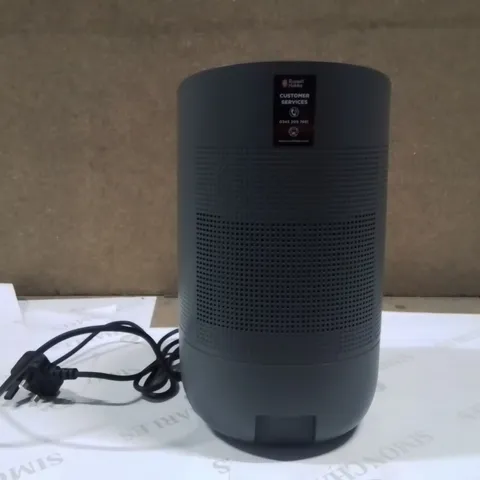 BOXED RUSSELL HOBBS DEHUMIDIFIER 