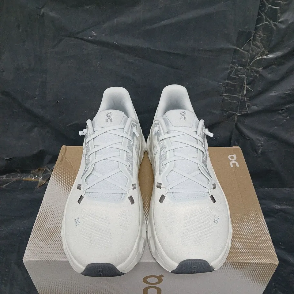 BOXED PAIR OF ON CLOUD CLOUDTILT TRAINERS - WOMENS - UK SIZE 7.5
