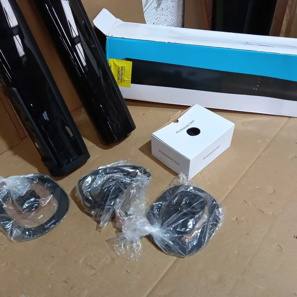 BOXED POLAROID TRANSFORMABLE SOUND BAR