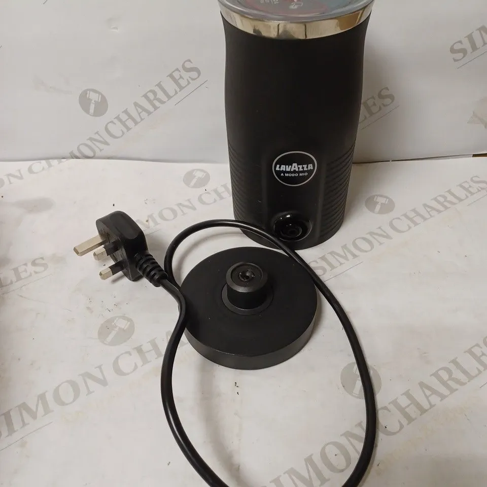 LAVAZZA A MODO MIO MILK EASY FROTHER 